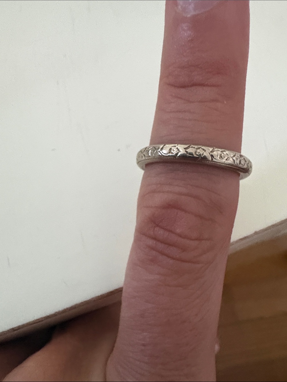 14K White Gold Vintage Engraged Floral Band Ring Size 5.75 4.2g
